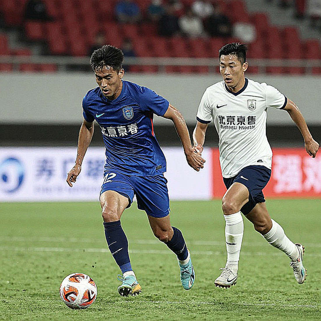 Bóng đá Việt Nam qua lăng kính hình học: V.League, mặt phẳng tấn công và những khoảng trống chưa ai gọi tên Bóng đá Việt Nam qua lăng kính hình học: V.League, mặt phẳng tấn công và những khoảng trống chưa ai gọi tên