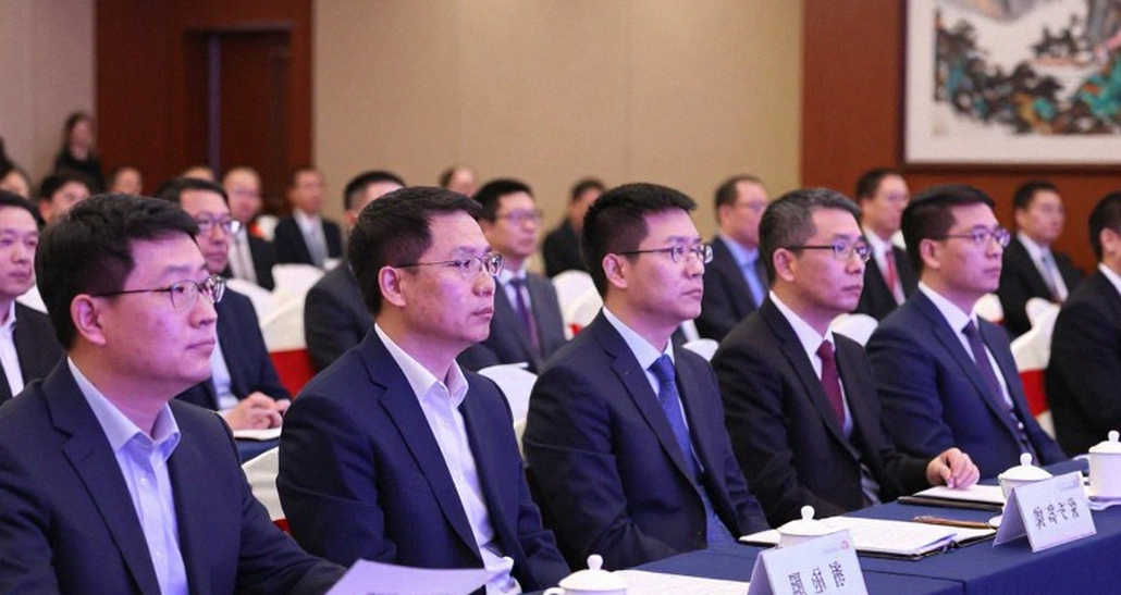 Olympiad Cờ vua 2026: Ấn Độ bảo vệ ngai vàng giữa lòng Samarkand, Sindarov chờ ngày tỏa sáng