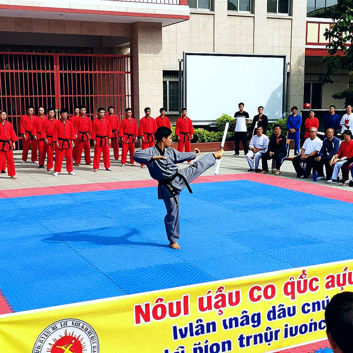 Lò Thị Phung, cú nhảy hạng 5 kg và hiệp phụ ở Á vận hội