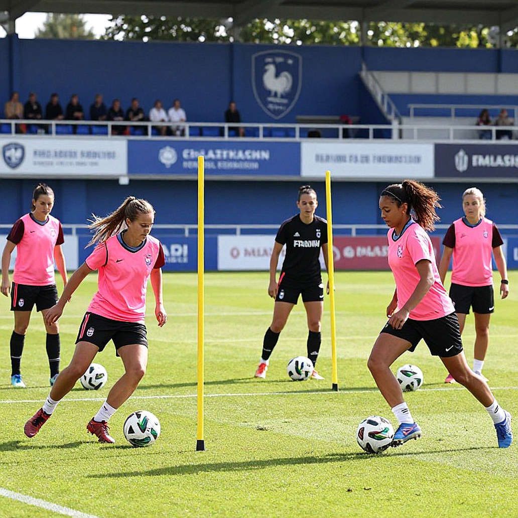 Mùa đông ở Mỹ Đình: Khi giấc mơ World Cup chờ một cú hích từ chính những người gọi nó là giấc mơ