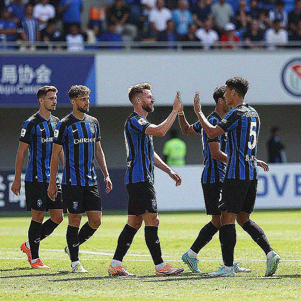 Nine Lenses on a Football Club: When the Data Is Empty, the Reporter Stops Writing Nine Lenses on a Football Club: When the Data Is Empty, the Reporter Stops Writing