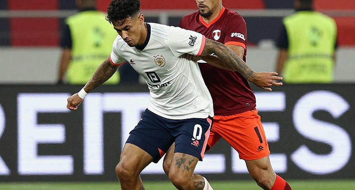 V.League: Khi tiền chảy một hướng và tài năng chảy hướng khác V.League: Khi tiền chảy một hướng và tài năng chảy hướng khác