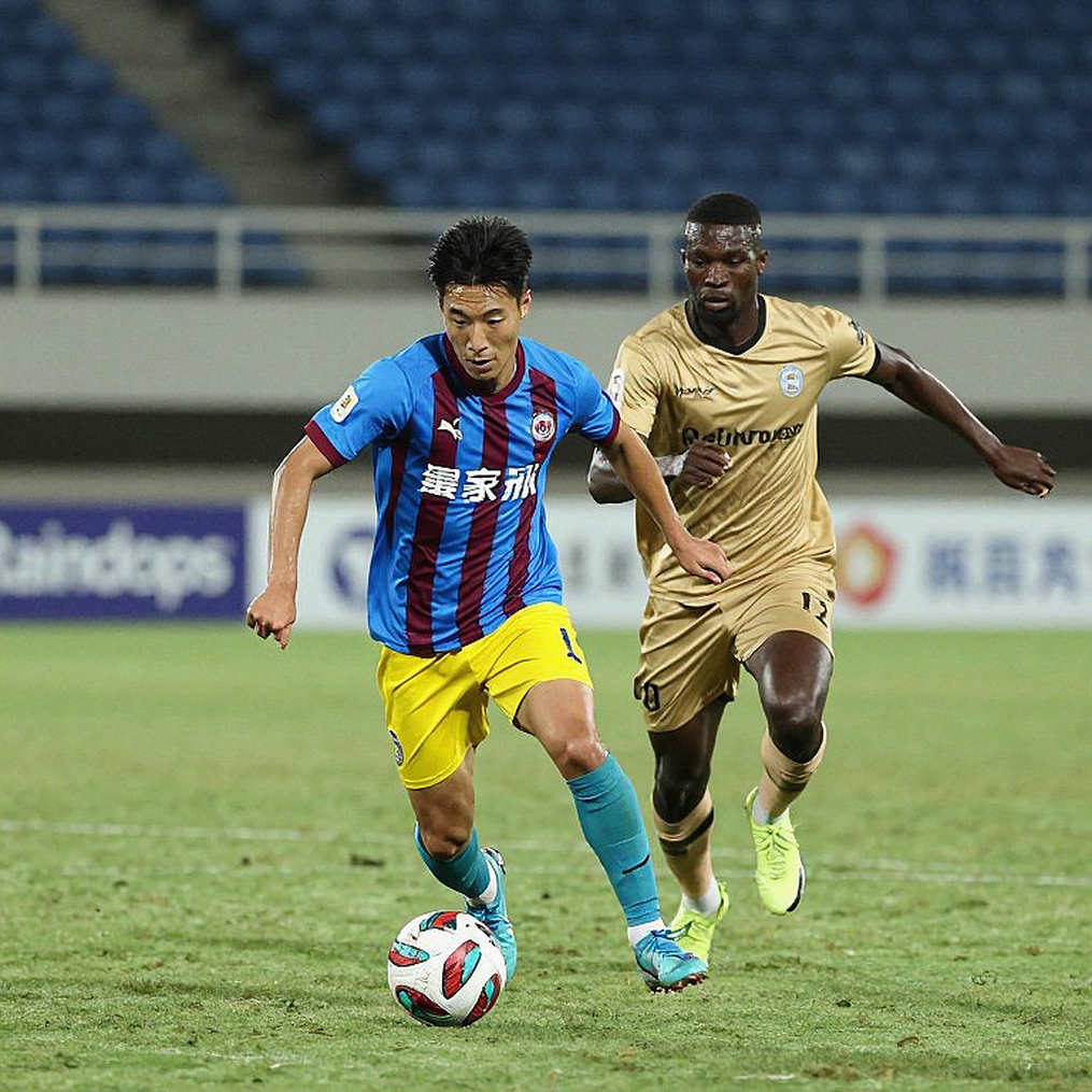 Robert Morales, bốn đường kiến tạo và điều khoản mua đứt tháng Mười hai