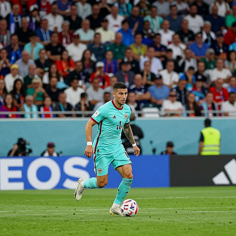 Sáu phút sụp đổ trước Real Madrid và món nợ sinh lý Roma trả bằng chiến thắng Genoa Sáu phút sụp đổ trước Real Madrid và món nợ sinh lý Roma trả bằng chiến thắng Genoa
