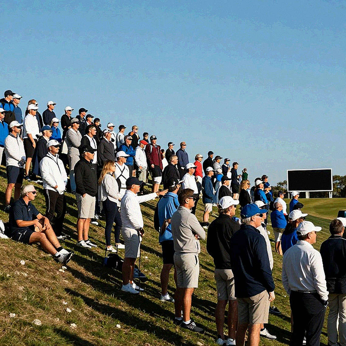 Từ đỉnh cao LIV đến vòng loại DP World Tour: Peter Uihlein bỏ cuộc giữa chừng và bài toán sinh tồn của golfer 37 tuổi Từ đỉnh cao LIV đến vòng loại DP World Tour: Peter Uihlein bỏ cuộc giữa chừng và bài toán sinh tồn của golfer 37 tuổi