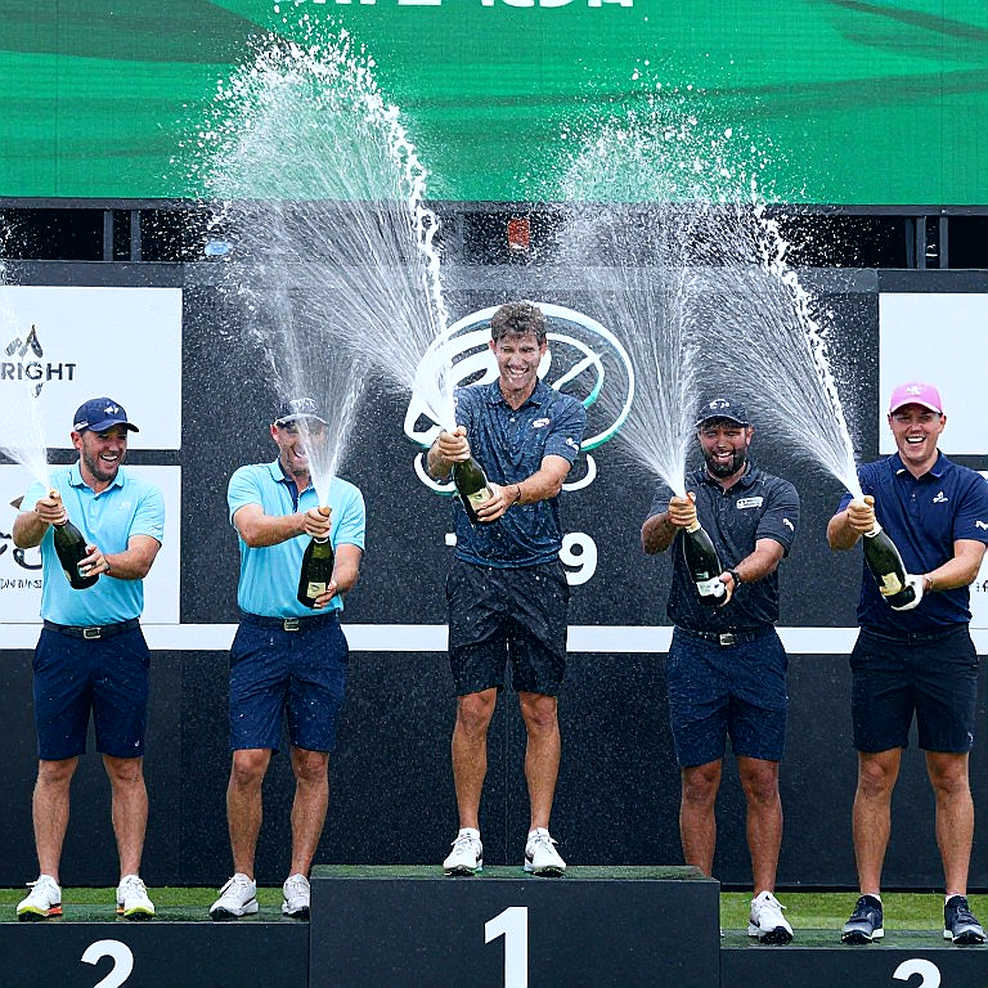 Từ đỉnh cao LIV đến vòng loại DP World Tour: Peter Uihlein bỏ cuộc giữa chừng và bài toán sinh tồn của golfer 37 tuổi Từ đỉnh cao LIV đến vòng loại DP World Tour: Peter Uihlein bỏ cuộc giữa chừng và bài toán sinh tồn của golfer 37 tuổi