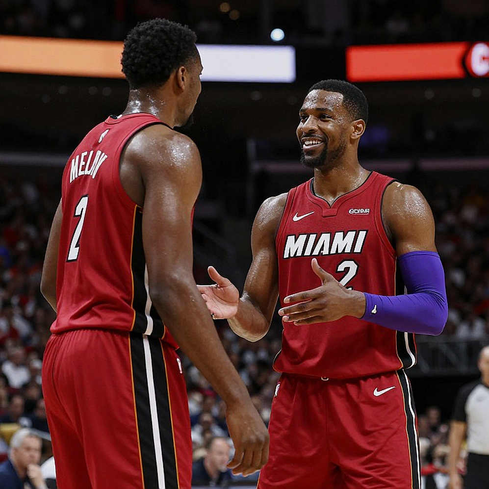 Cuộc họp EuroLeague ở hồ Como: 8 suất franchise, 13 ứng viên và cái bóng NBA