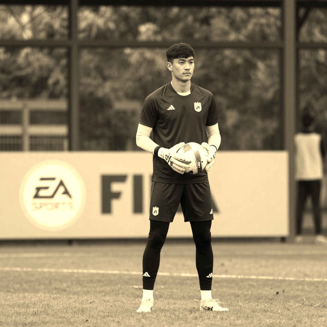 Bóng đá Việt Nam giữa hai mùa giải: Từ đêm Bangkok đến sân vắng V.League