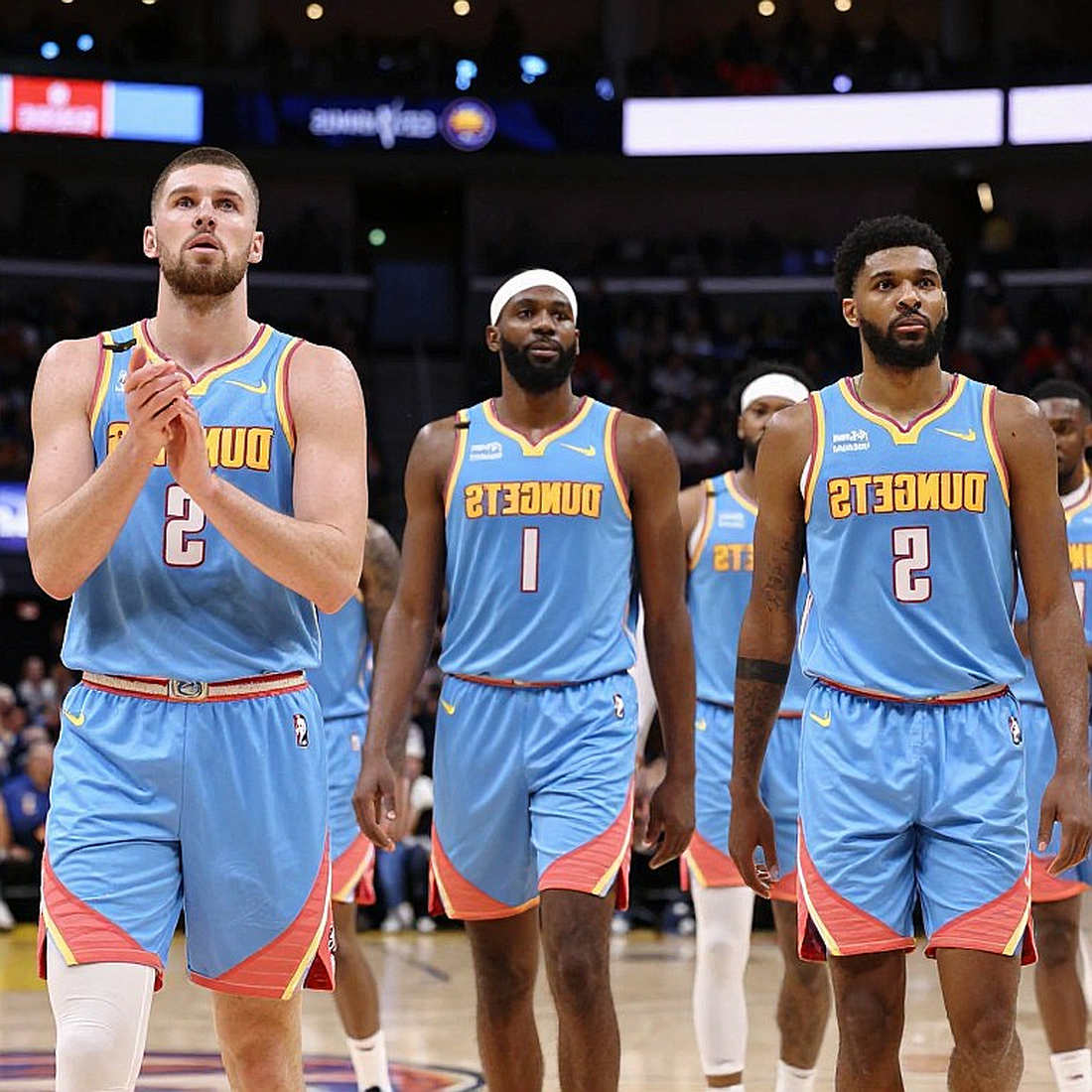 Kawhi Leonard, hợp đồng thiếu ngày xuất bản và bộ lọc đầu tiên của kỳ chuyển nhượng Kawhi Leonard, hợp đồng thiếu ngày xuất bản và bộ lọc đầu tiên của kỳ chuyển nhượng