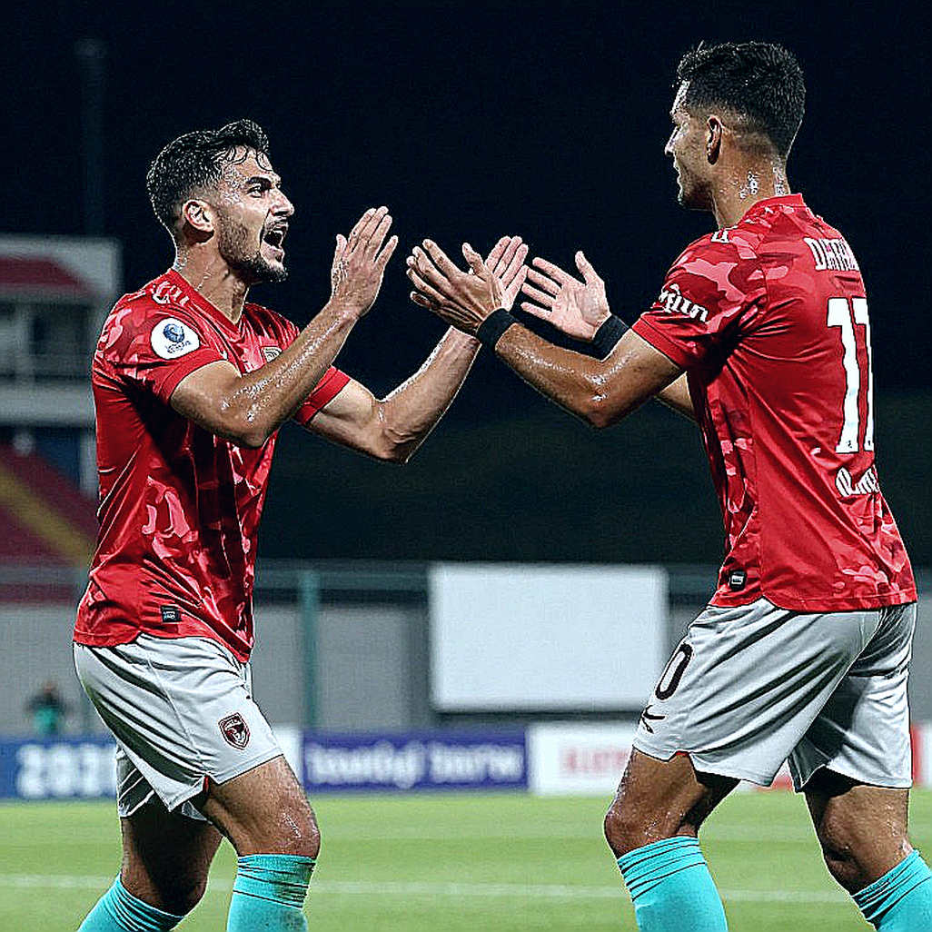 Kẻ khát điểm ở lại, nhà vô địch trở về từ giấc mơ châu Á Kẻ khát điểm ở lại, nhà vô địch trở về từ giấc mơ châu Á