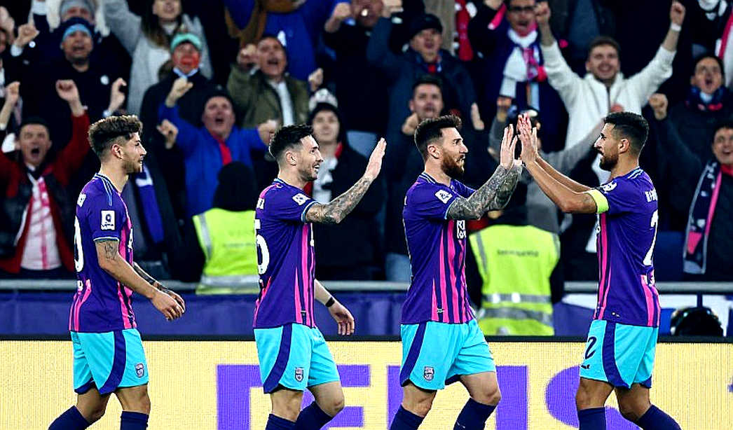 Nhịp tim giữa những con số: Nỗi lo Raphinha và bài toán trống vắng nơi tuyến đầu Barcelona