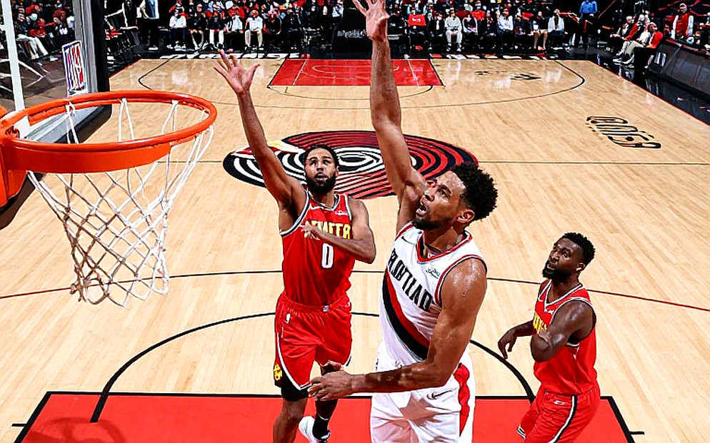 Twin-big Miami, canh bạc LaMelo và bốn cái tôi Philadelphia: Ba thương vụ sao nhìn từ bãi rác dữ liệu