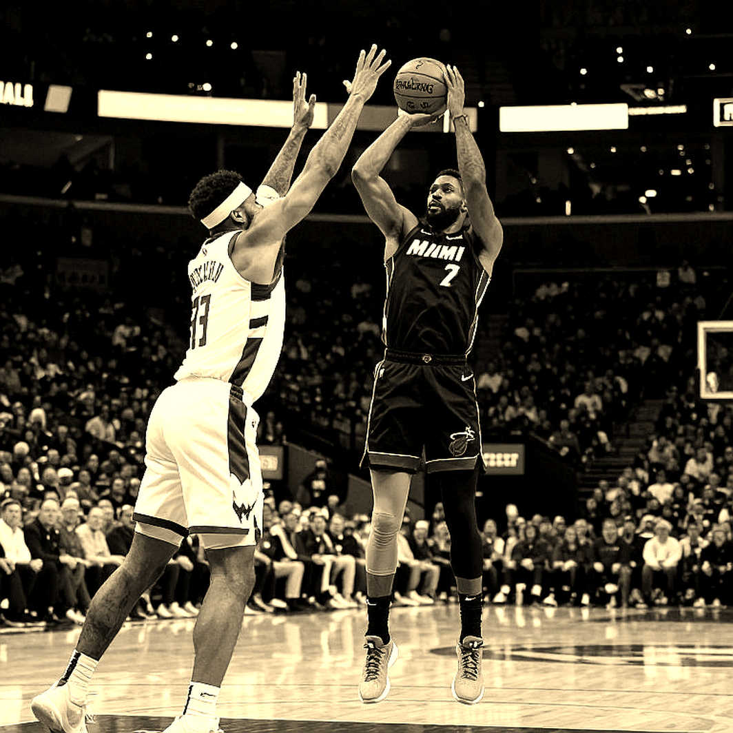 Twin-big Miami, canh bạc LaMelo và bốn cái tôi Philadelphia: Ba thương vụ sao nhìn từ bãi rác dữ liệu Twin-big Miami, canh bạc LaMelo và bốn cái tôi Philadelphia: Ba thương vụ sao nhìn từ bãi rác dữ liệu