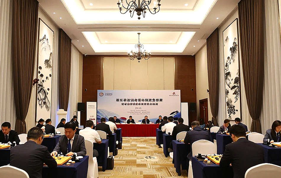 ChessBase số 225 và ranh giới mờ giữa tin tức với quảng cáo ChessBase số 225 và ranh giới mờ giữa tin tức với quảng cáo