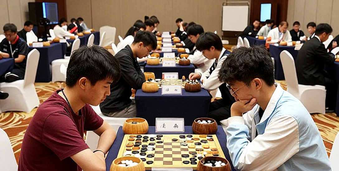 Firouzja hạ Carlsen sau 49 nước: GCL 2026 và luật chơi của những giây cuối