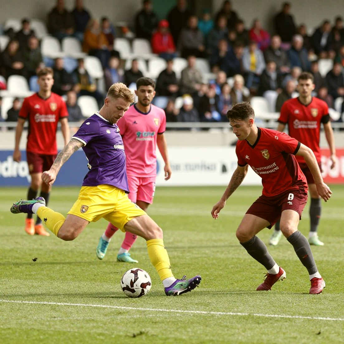 FC Twente 1-0 Telstar: Một bàn thắng cận thành, một quả phạt đền hỏng và khoảng trống không ai lấp