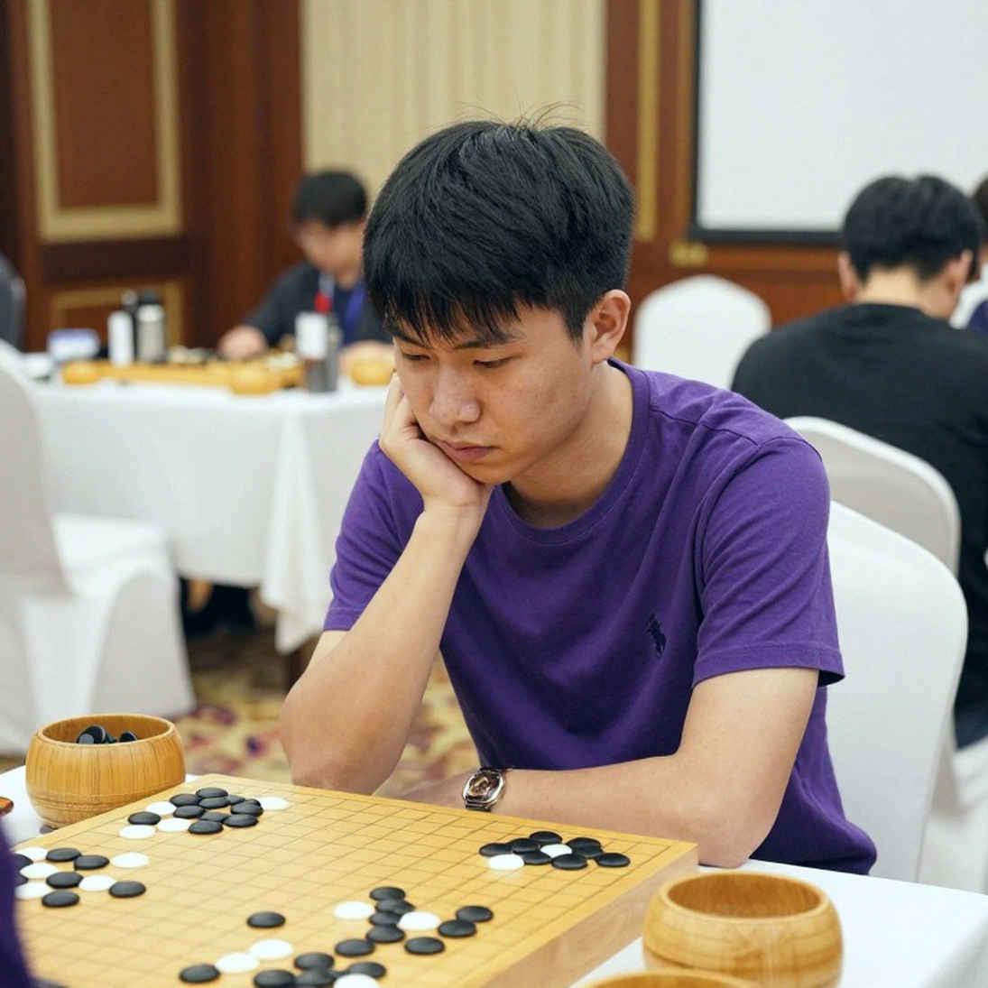 1.d4 d5 và bài toán quân Đen: Chuẩn bị cho mọi hệ thống bên lề 1.d4 d5 và bài toán quân Đen: Chuẩn bị cho mọi hệ thống bên lề
