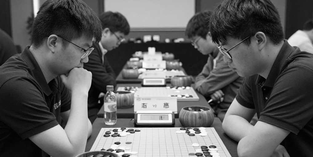 US Championships: Woodward hạ Caruana, Lee nới rộng khoảng cách — nước cờ nằm sai bàn