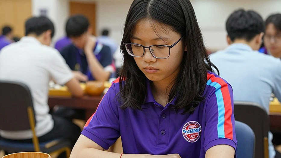 Hình Học Sân Cỏ: Lời Giải Mã Từ Nước Đi Thứ Năm