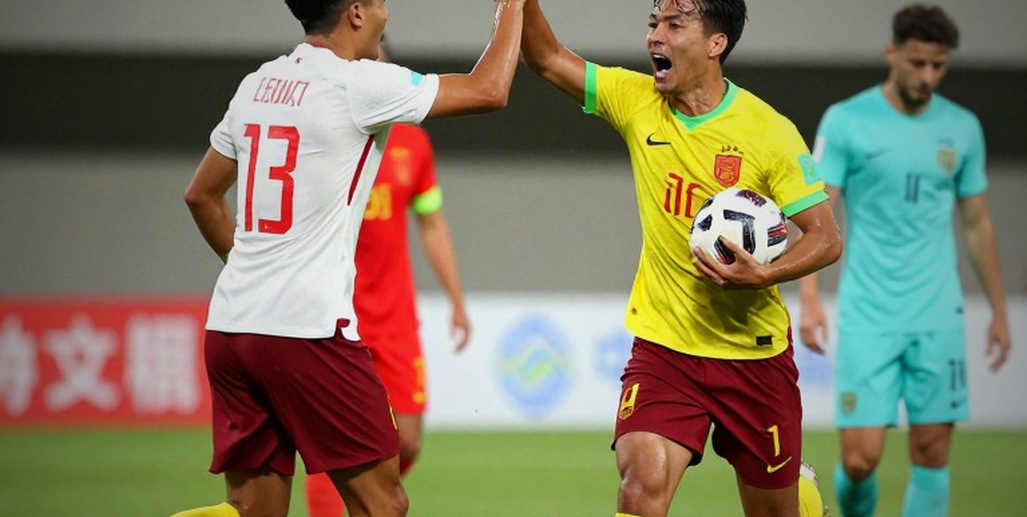 Từ bóng đá Xô Viết đến những vinh quang Đông Nam Á: 'Sợi chỉ đỏ' xuyên suốt hành trình của bóng đá Việt Nam