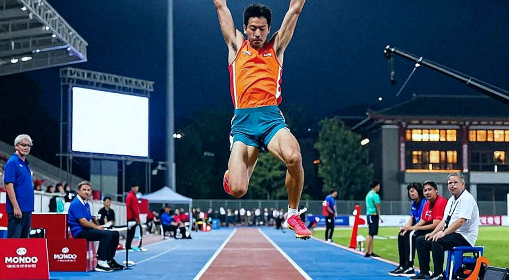 Tấm huy chương vàng Asian Games bị tước vì một đôi giày không có tên trong danh sách: bên trong cuộc tranh chấp còn treo lơ lửng