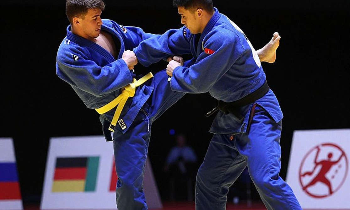 Khi ba vị giám định không thể thống nhất: Phân tích cuộc tranh cãi tại sự kiện ONE Championship 172 và giới hạn của hệ thống chấm điểm võ thuật Khi ba vị giám định không thể thống nhất: Phân tích cuộc tranh cãi tại sự kiện ONE Championship 172 và giới hạn của hệ thống chấm điểm võ thuật