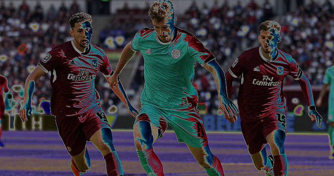 Van tim tài chính của V.League: Khi dòng tiền tài trợ rẽ qua tài khoản im lặng Van tim tài chính của V.League: Khi dòng tiền tài trợ rẽ qua tài khoản im lặng
